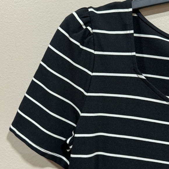 ❤️4 for $20❤️ Worthington Striped Puffy Sleeve Shirt V Neck Size Large - Picture 3 of 9